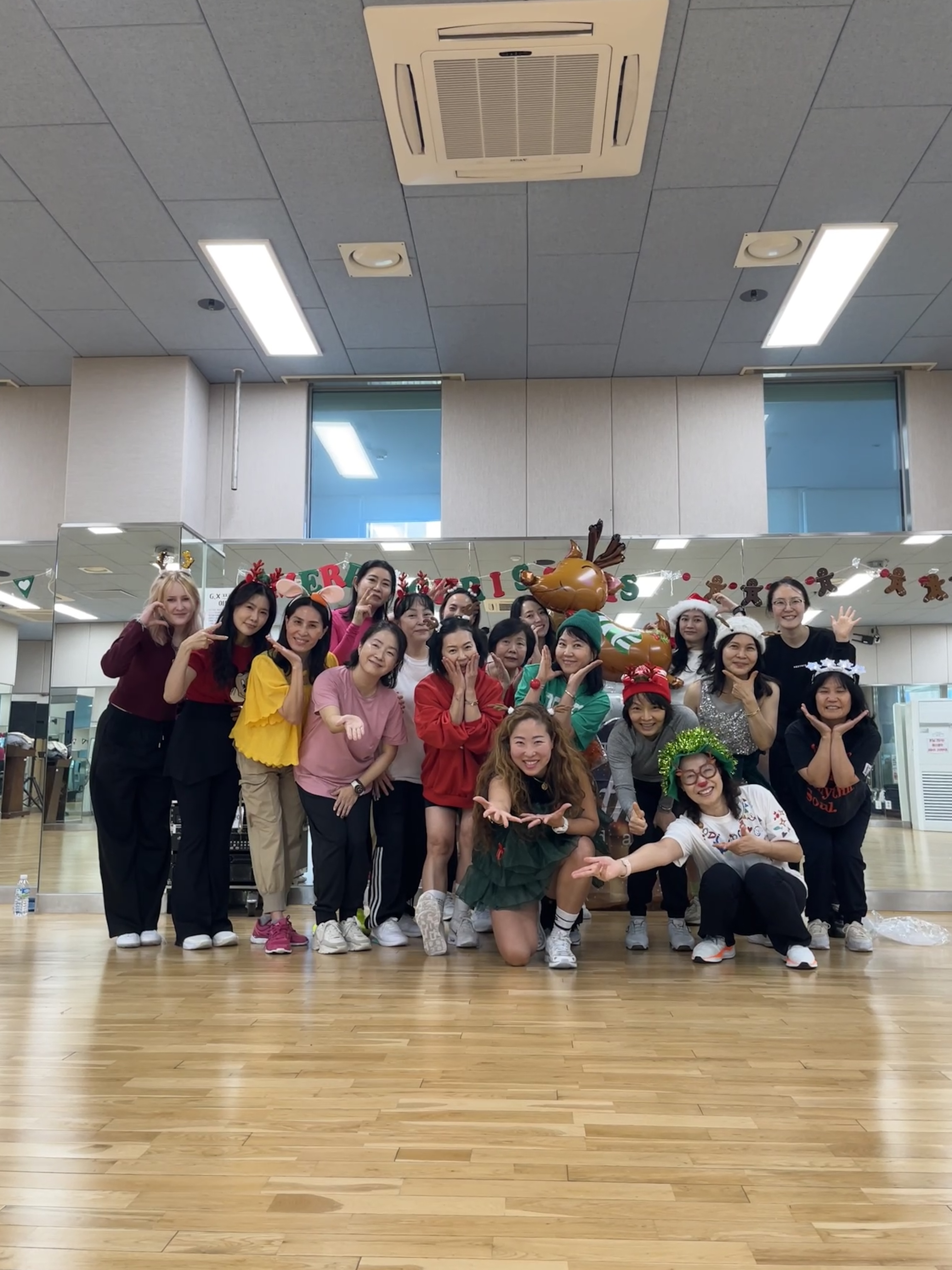 2025년 피트니스 줌바 크리스마스 연말 사진